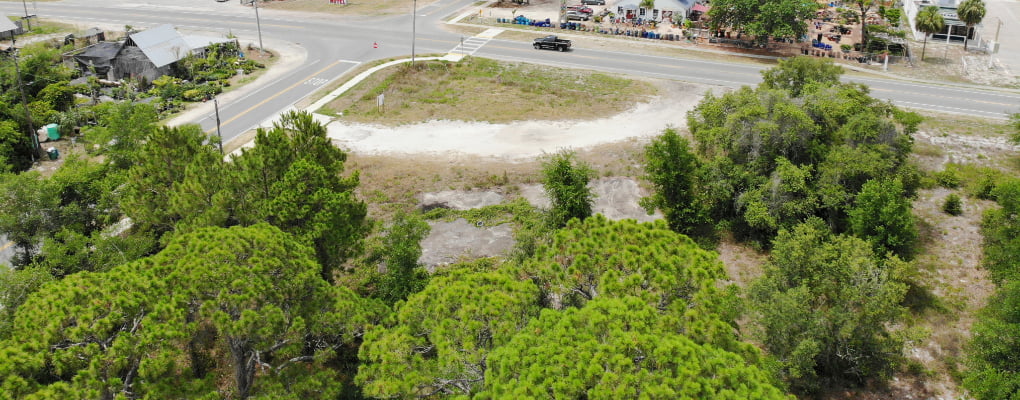Corner land for sale in Eastpoint FL